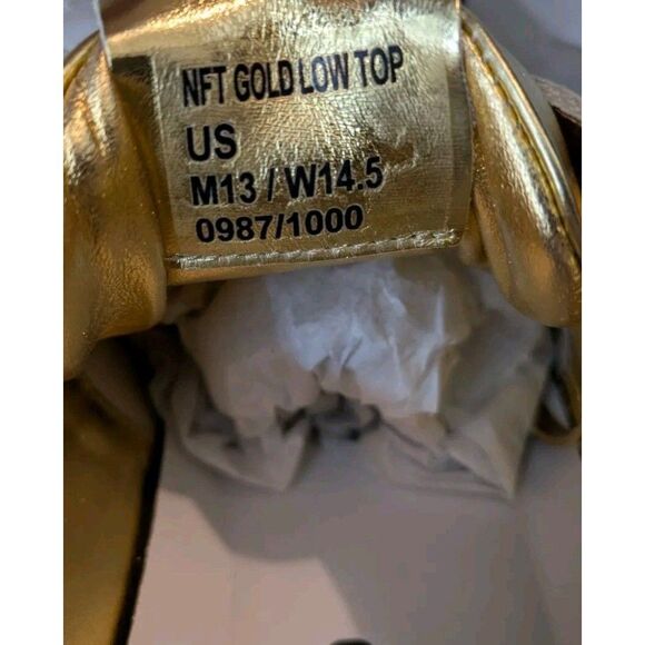 IN HAND! President Trump GOLD Limited #987/1000 Never Surrender Sneakers M13 main image 5